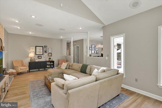 415 GREENVILLE RD, Denver, PA 17517