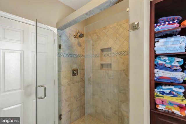 415 GREENVILLE RD, Denver, PA 17517