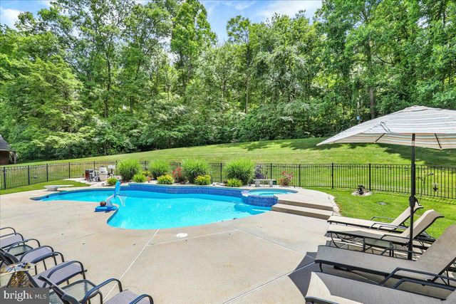 415 GREENVILLE RD, Denver, PA 17517