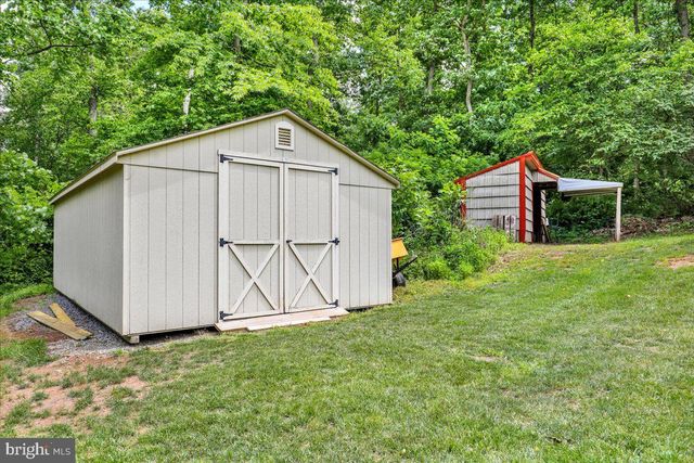 415 GREENVILLE RD, Denver, PA 17517