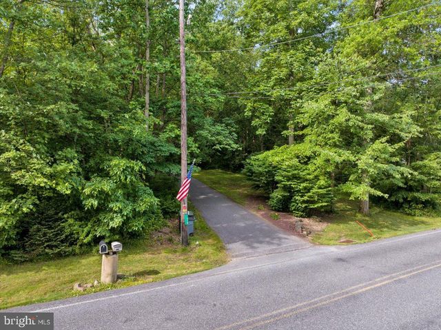 415 GREENVILLE RD, Denver, PA 17517