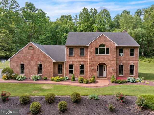 415 GREENVILLE RD, Denver, PA 17517