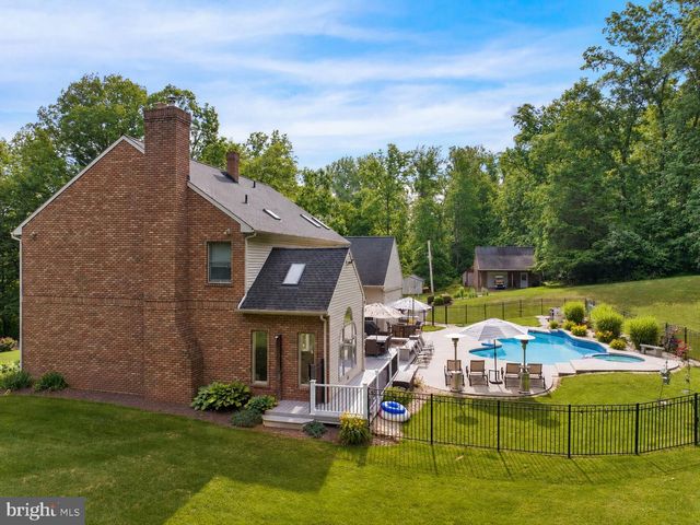 415 GREENVILLE RD, Denver, PA 17517