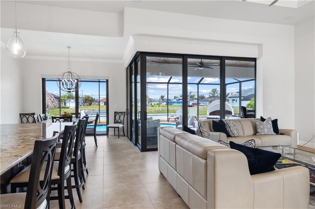 Image 10 of property listing at 1431 SW 40th TER, Cape Coral, FL 33914