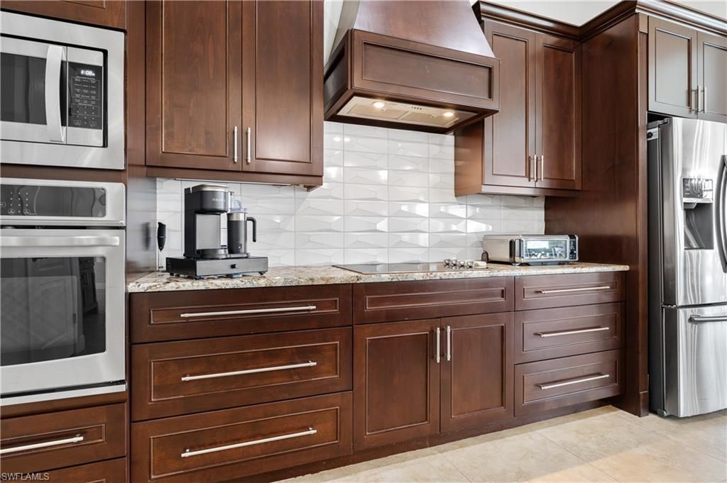 Image 13 of property listing at 1431 SW 40th TER, Cape Coral, FL 33914