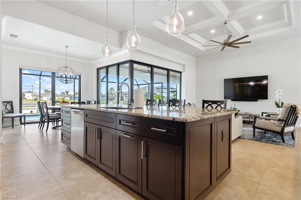 Image 15 of property listing at 1431 SW 40th TER, Cape Coral, FL 33914