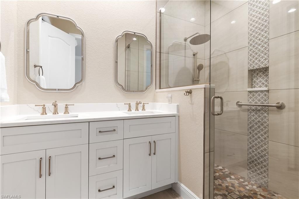Image 26 of property listing at 1431 SW 40th TER, Cape Coral, FL 33914