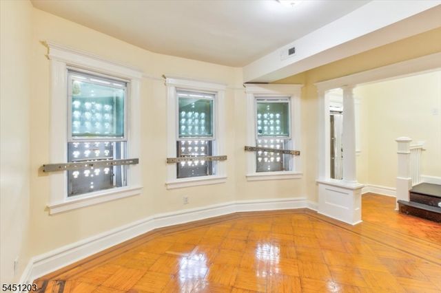 31 Voorhees St, Newark City, NJ 07108