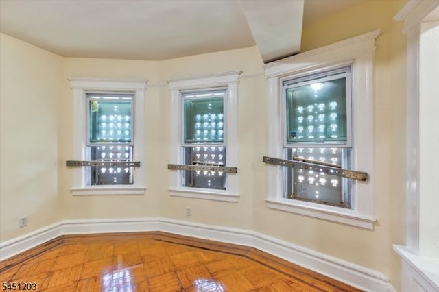 31 Voorhees St, Newark City, NJ 07108