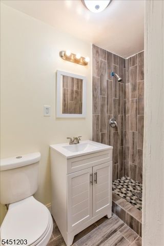 31 Voorhees St, Newark City, NJ 07108