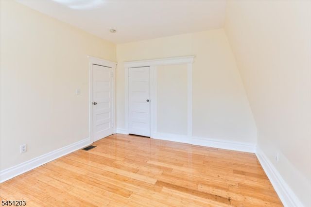 31 Voorhees St, Newark City, NJ 07108