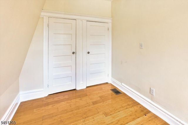 31 Voorhees St, Newark City, NJ 07108
