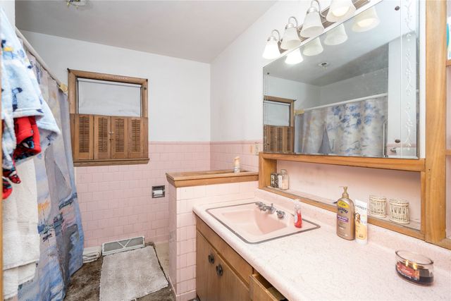 1829 47th Street, Des Moines, IA 50310