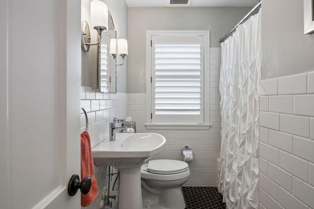 4111 Raleigh Avenue, Saint Louis Park, MN 55416