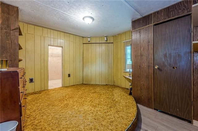 90 SE Valley Trail SE, Acworth, GA 30101