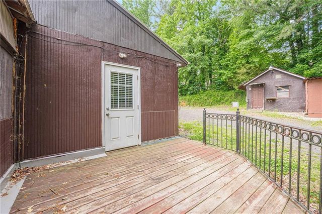 90 SE Valley Trail SE, Acworth, GA 30101