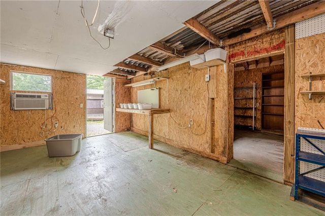 90 SE Valley Trail SE, Acworth, GA 30101