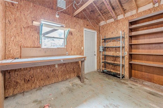 90 SE Valley Trail SE, Acworth, GA 30101
