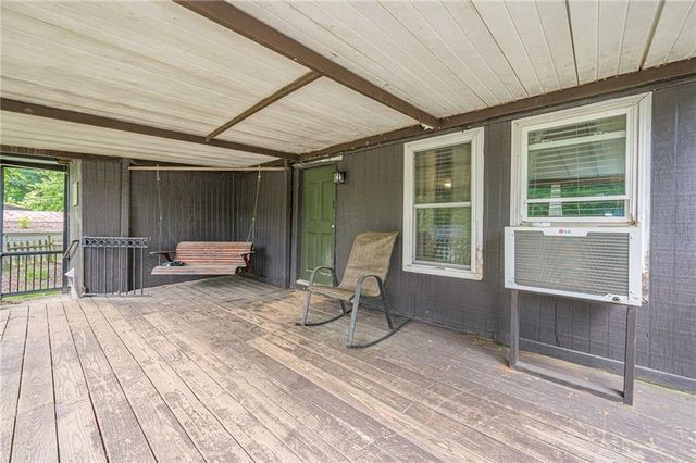 90 SE Valley Trail SE, Acworth, GA 30101