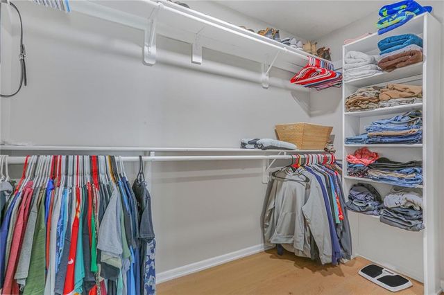 222 Chippewa Lane, Lake Winnebago, MO 64034