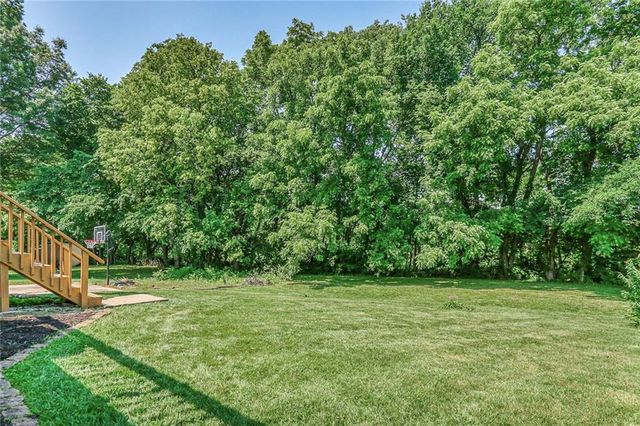 222 Chippewa Lane, Lake Winnebago, MO 64034