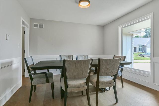 222 Chippewa Lane, Lake Winnebago, MO 64034