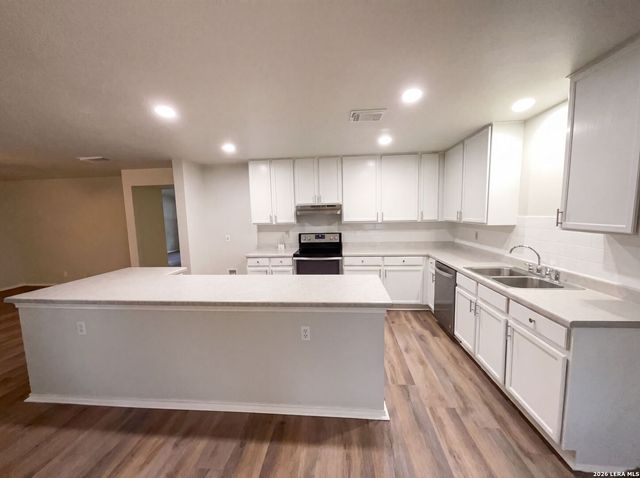 9626 TURQUOISE CRK, San Antonio, TX 78254