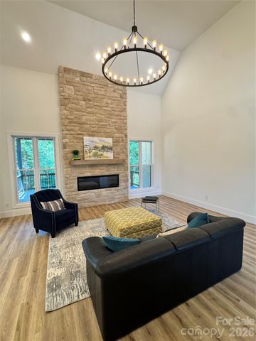 112 Wexford Pointe 5, Hickory, NC 28601