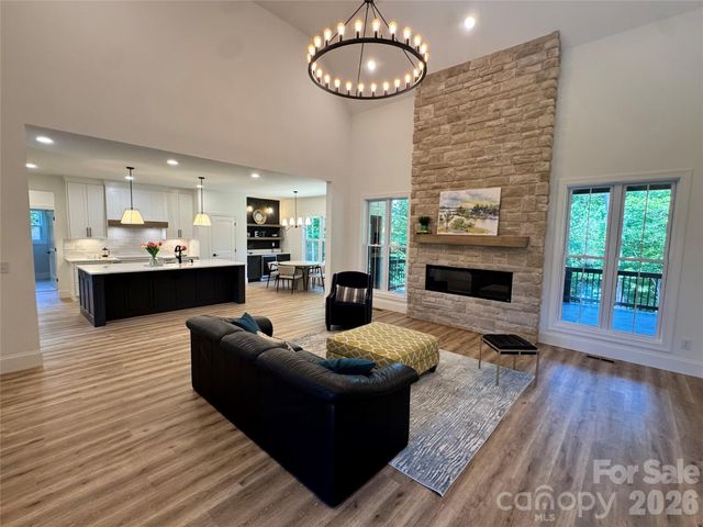 112 Wexford Pointe 5, Hickory, NC 28601