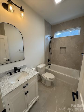 112 Wexford Pointe 5, Hickory, NC 28601