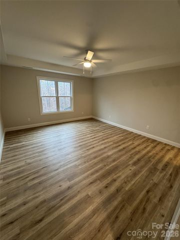 112 Wexford Pointe 5, Hickory, NC 28601