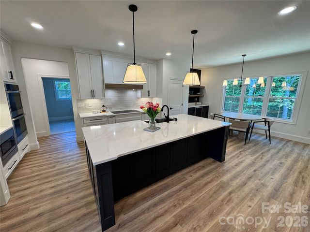 112 Wexford Pointe 5, Hickory, NC 28601