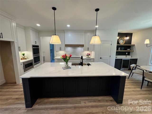 112 Wexford Pointe 5, Hickory, NC 28601