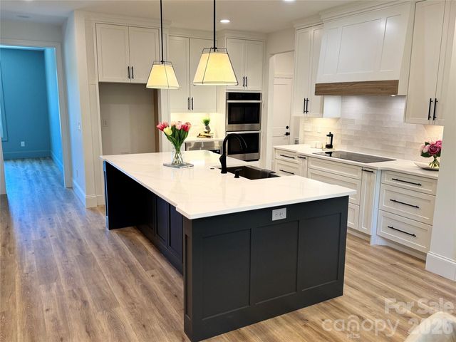 112 Wexford Pointe 5, Hickory, NC 28601
