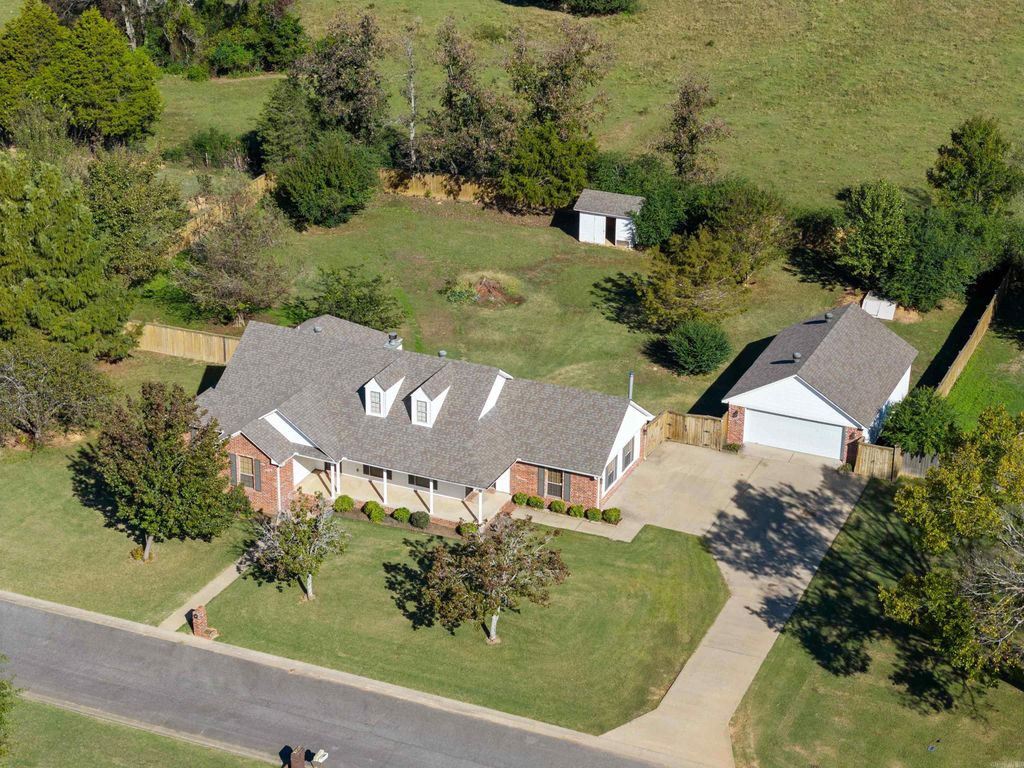 18 Cornerstone Drive, Greenbrier, AR 72058