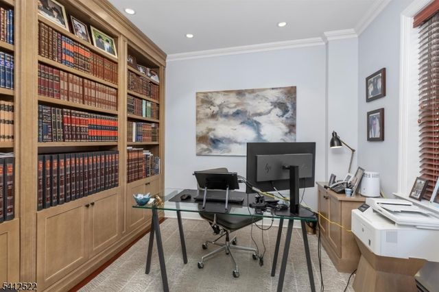 6 Harding Ct, Passaic City, NJ 07055