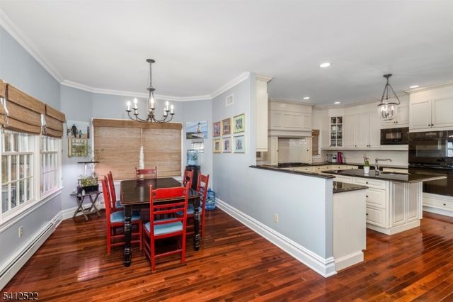 6 Harding Ct, Passaic City, NJ 07055