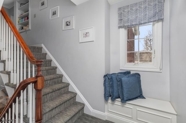 6 Harding Ct, Passaic City, NJ 07055