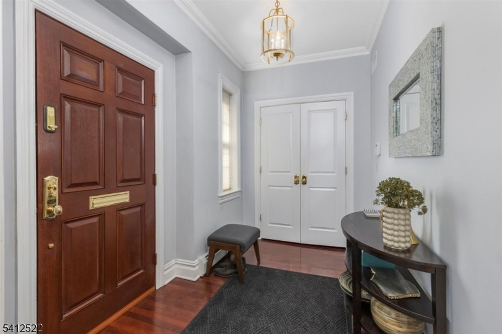 6 Harding Ct, Passaic City, NJ 07055 — photo 2