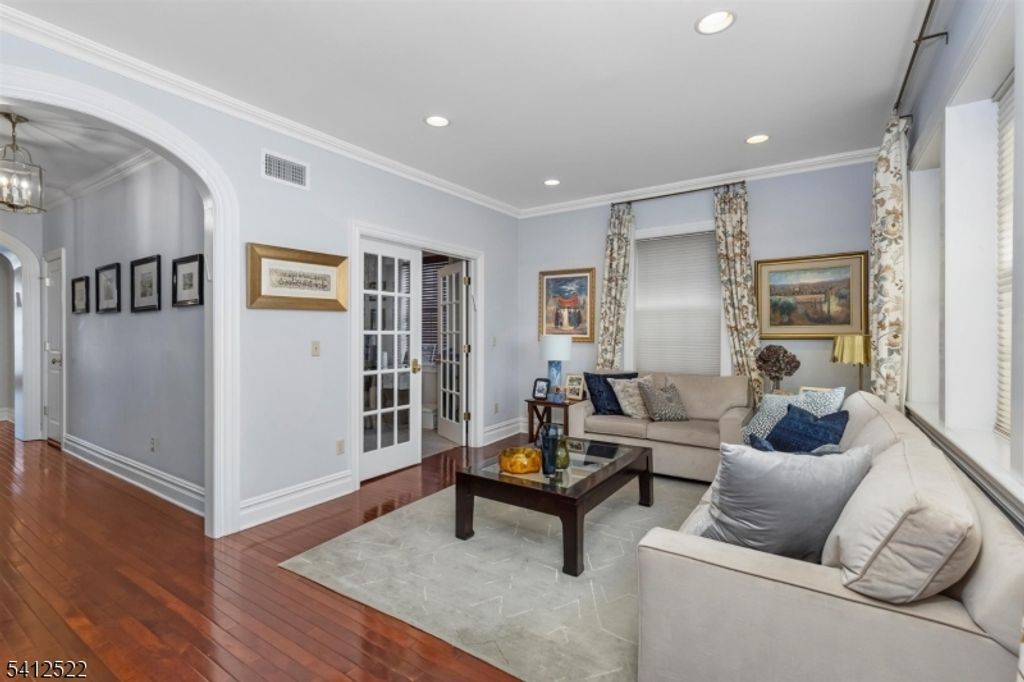 6 Harding Ct, Passaic City, NJ 07055 — photo 3