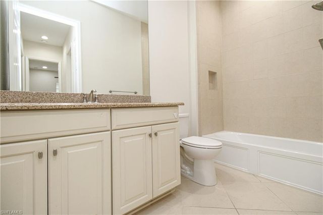 9122 Isla Bella CIR, Bonita Springs, FL 34135