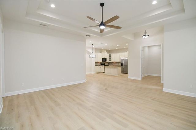 9122 Isla Bella CIR, Bonita Springs, FL 34135