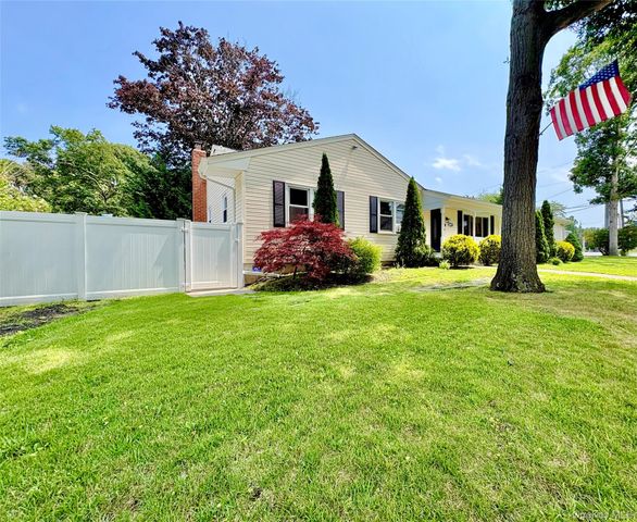 2875 Ocean Avenue, Ronkonkoma, NY 11779