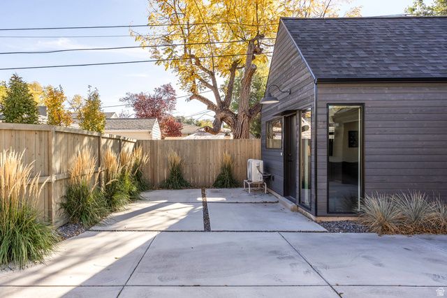 738 S GREEN ST, Salt Lake City, UT 84102