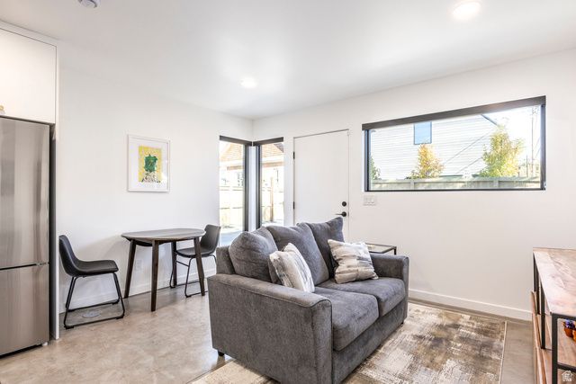 738 S GREEN ST, Salt Lake City, UT 84102