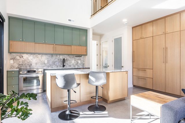 738 S GREEN ST, Salt Lake City, UT 84102