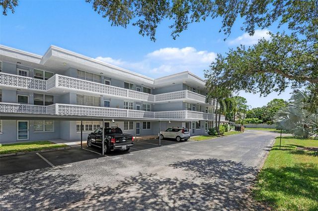 4720 LOCUST STREET NE 206, St Petersburg, FL 33703