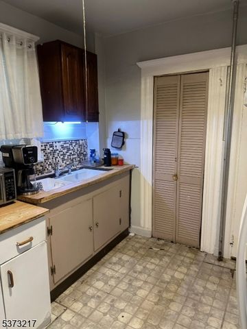 125 Brookside Ave, Irvington Twp., NJ 07111