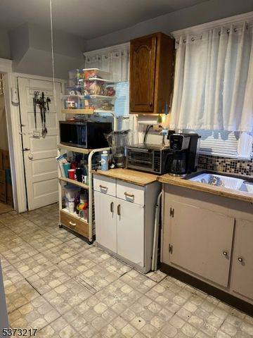 125 Brookside Ave, Irvington Twp., NJ 07111