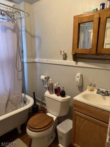 125 Brookside Ave, Irvington Twp., NJ 07111